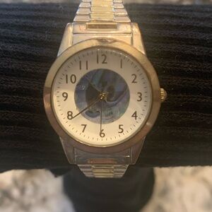 Women’s Watch - Gold/Silver Tone Elastic Band.  White Face With Accent Inner